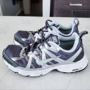Nike Alvord 7 running shoes size 7.5